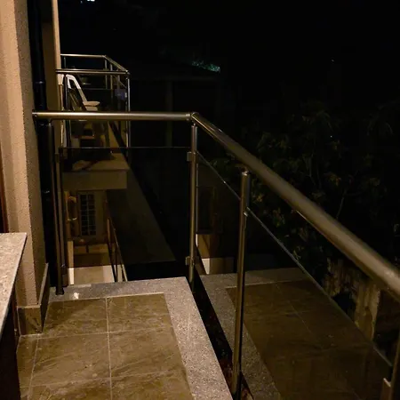 Leda Hotel 3*